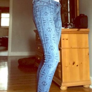 Snowflake skinny jeans size 3